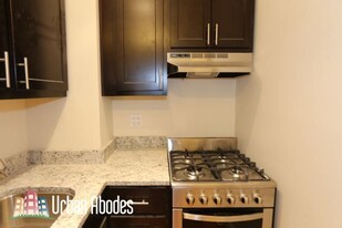 618 W Patterson Ave, Unit M09B in Chicago, IL - Building Photo - Building Photo