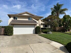 7712 Farol Pl in Carlsbad, CA - Building Photo