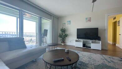 420 64th Ave, Unit Apt 1004 in St Pete Beach, FL - Building Photo - Building Photo