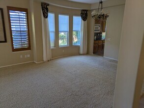 10694 Weatherhill Ct in San Diego, CA - Building Photo - Building Photo