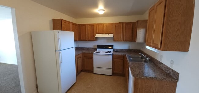 property at 1240 W Newlands Dr