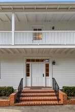 875 San Ysidro Rd in Montecito, CA - Building Photo - Building Photo