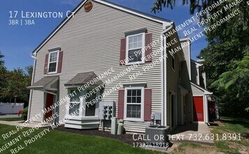 17 Lexington Ct in Holmdel, NJ - Building Photo - Building Photo