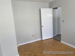 220 Hanover St in Boston, MA - Building Photo - Building Photo