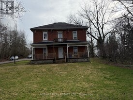 19734 Airport Rd in Caledon, ON - Building Photo