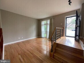 10638 Sawdust Cir in Rockville, MD - Building Photo - Building Photo