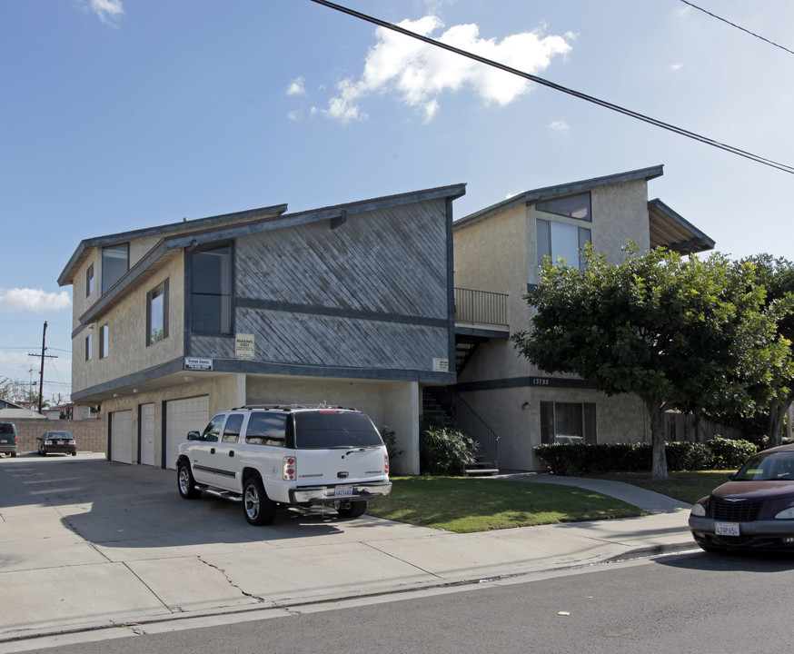 Westminster 6 Units in Westminster, CA - Building Photo