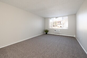 Spring Creek in Colorado Springs, CO - Building Photo - Interior Photo