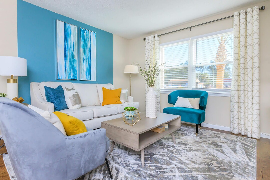 Thrive on 9th in Pensacola, FL - Foto de edificio