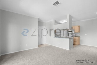 701 Gibson Dr in Roseville, CA - Foto de edificio - Building Photo