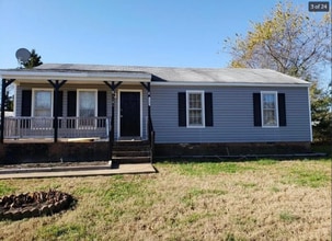 8806 Leafycreek Dr in Richmond, VA - Foto de edificio - Building Photo