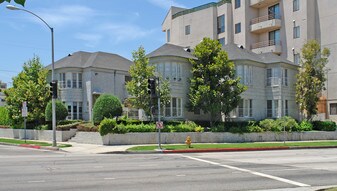 401 S Le Doux Rd in Los Angeles, CA - Building Photo