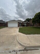 6907 35th St in Lubbock, TX - Building Photo