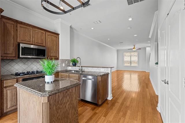 720 E 1st St in Fort Worth, TX - Foto de edificio