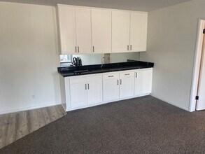 8701 Delgany Ave, Unit 215 in Playa Del Rey, CA - Building Photo - Building Photo