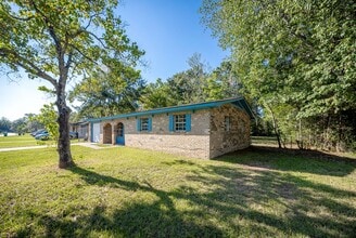 1512 Riverside Dr in Gautier, MS - Building Photo - Building Photo