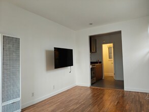 250 3rd Ave in Los Angeles, CA - Building Photo - Building Photo