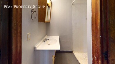 2339 Rohs St in Cincinnati, OH - Building Photo - Building Photo