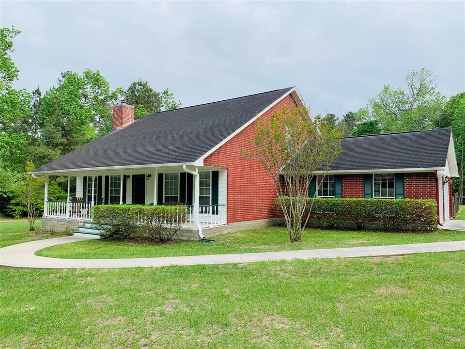 40119 Donna Ana Rd in Magnolia, TX - Building Photo