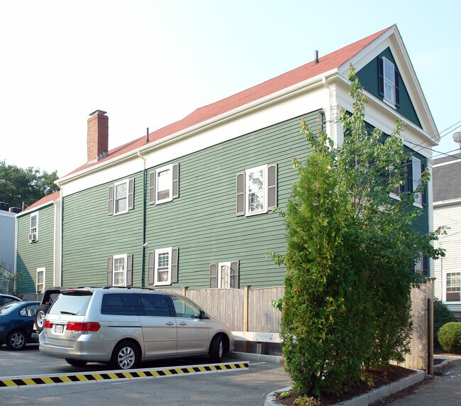 264 Washington St in Marblehead, MA - Building Photo - Building Photo