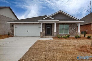 381 McCollum Rd in Meridianville, AL - Building Photo