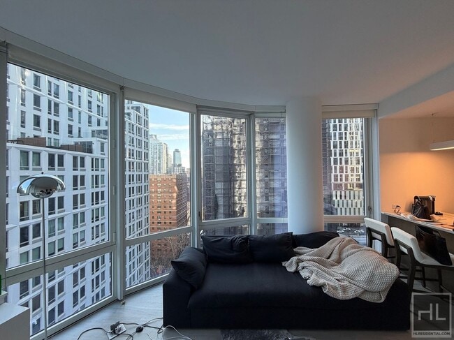 FLEET PLACE, Unit 14E in Brooklyn, NY - Foto de edificio - Building Photo