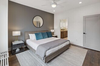 3206 West End Cir in Nashville, TN - Foto de edificio - Building Photo