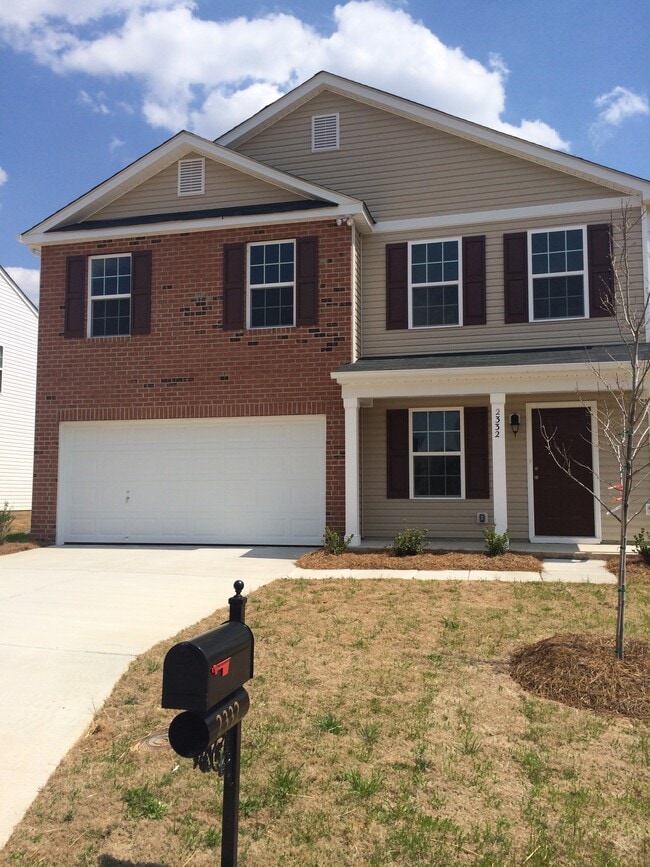 property at 2332 Waverly Dell Dr SE