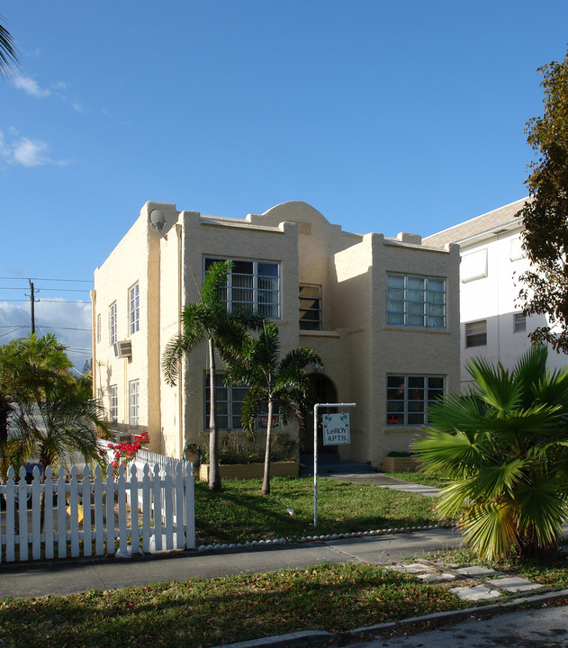 Leroy Apartments in Hollywood, FL - Building Photo