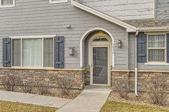 9090 E Phillips Ln in Centennial, CO - Building Photo - Building Photo