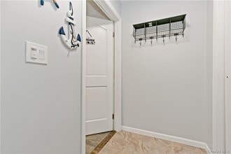 343 N Greeley Ave in Chappaqua, NY - Building Photo - Building Photo