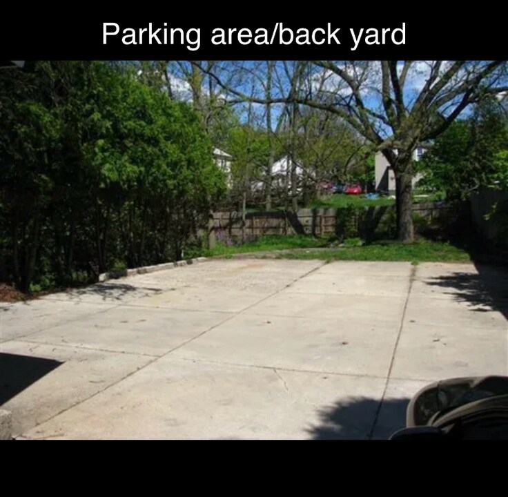 850 Houseman Ave NE in Grand Rapids, MI - Foto de edificio