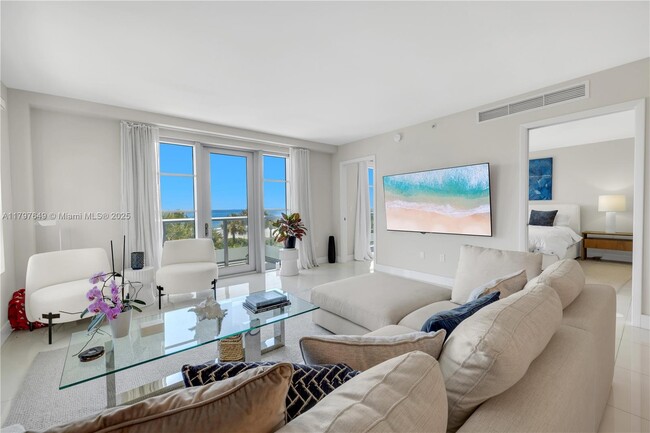 3739 Collins Ave in Miami Beach, FL - Building Photo - Building Photo