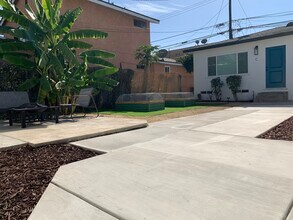 2300 E 15th St, Unit C in Long Beach, CA - Building Photo - Building Photo