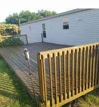 2086 Stonecreek Rd SW in New Philadelphia, OH - Foto de edificio - Building Photo