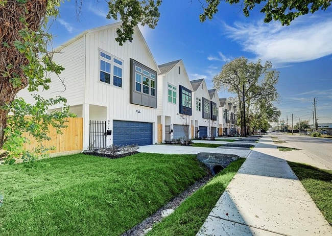 9412 McGallion Rd in Houston, TX - Building Photo - Building Photo