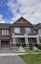 86 Ness Dr in Richmond Hill, ON - Building Photo