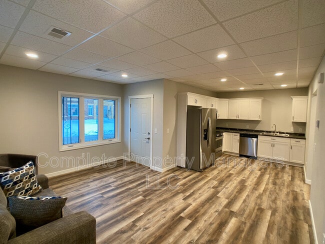 property at 107 Main St E