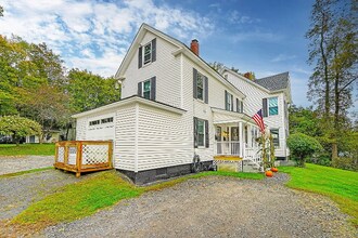672 Lisbon St in Lisbon, ME - Building Photo - Building Photo