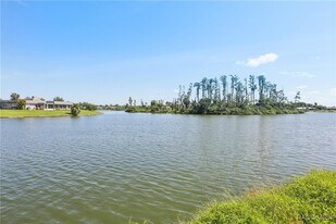 1717 Danbury Dr in Sun City Center, FL - Building Photo