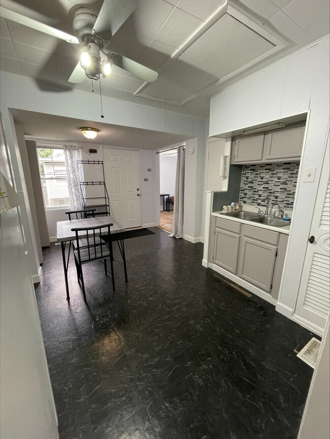 2823 S Loomis St in Chicago, IL - Building Photo - Building Photo