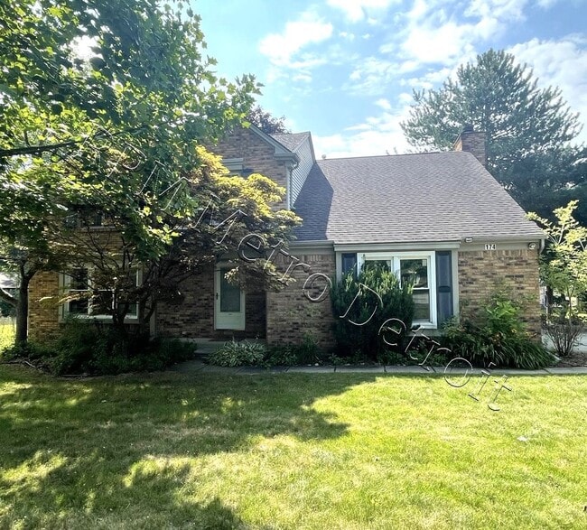 property at 174 Glenshire Dr