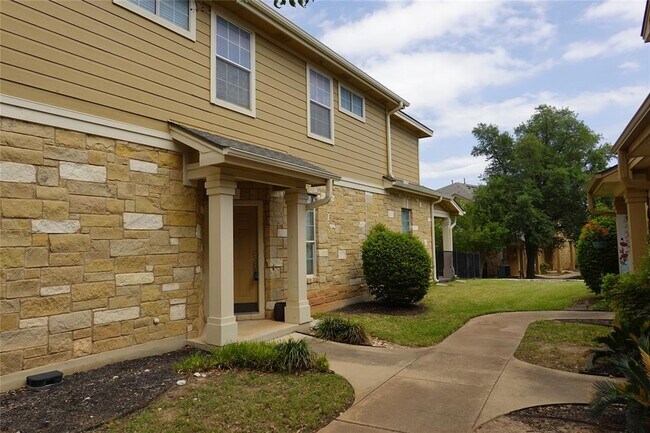 property at 16100 S Great Oaks Dr