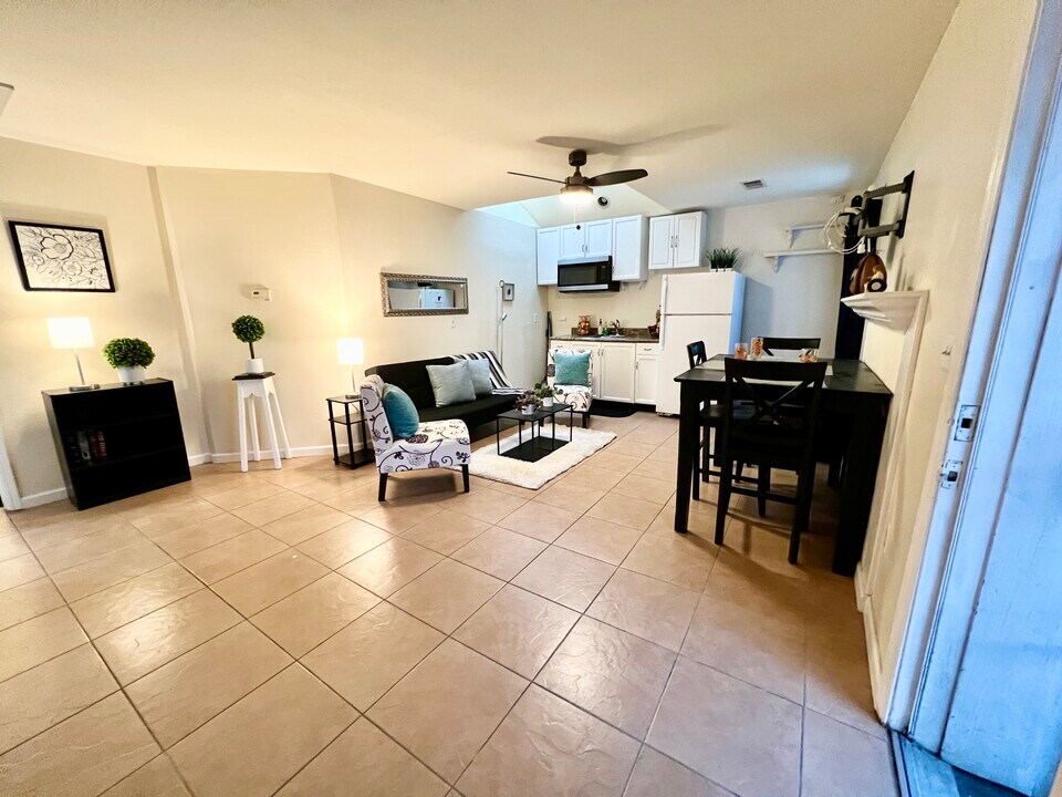 29058 Ruus Rd in Hayward, CA - Building Photo