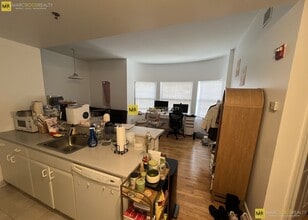 644 Beacon St, Unit 602 in Boston, MA - Foto de edificio - Building Photo