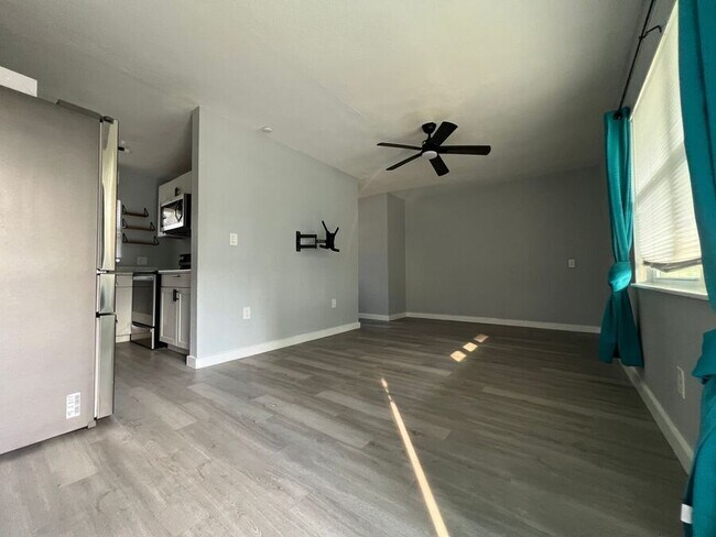 351 Ave N NE-Unit -1 in Winter Haven, FL - Foto de edificio - Building Photo