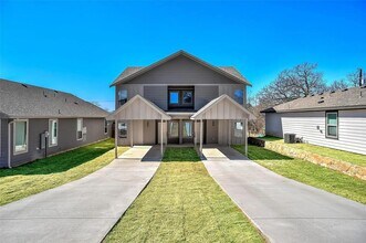 1219 Bells Dr in Denison, TX - Building Photo - Building Photo