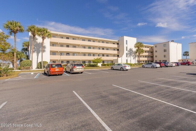 2465 S Washington Ave, Unit A304 in Titusville, FL - Building Photo - Building Photo