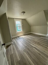 17 Davis Ave, Unit 2 in East Orange, NJ - Building Photo - Building Photo