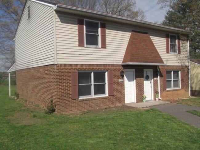 property at 310 Teel St NE